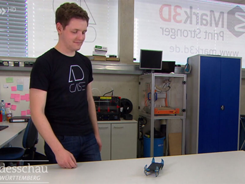 طالب ألماني يبتكر حقيبة هوائية لحماية الهواتف عند السقوط